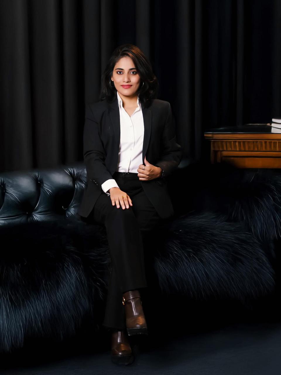 Adv. Manasi Birajdar